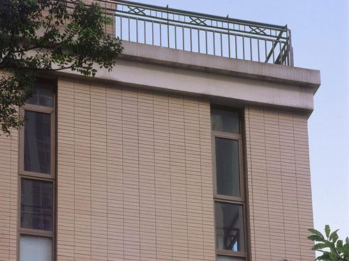 由實(shí)際震害看空斗墻的抗震鑒定